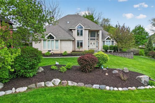 28959 Augusta, Farmington Hills, MI, 48331-4822 | Card Image