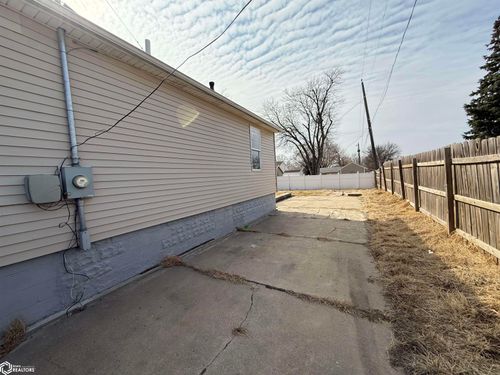 710 N 35th St, Council Bluffs, IA, 51501-0650 | Card Image