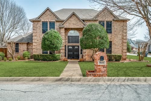 4601 Edge Creek Ln, Arlington, TX, 76017-2554 | Card Image