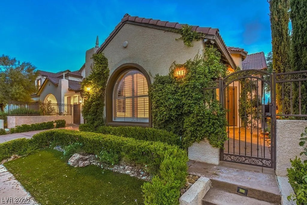 Corista Dr, Henderson, NV 89052