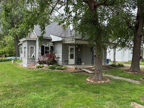 406 Ridge St, Shelbina, MO, 63468-1525 | Card Image