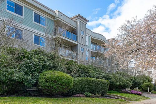 309-1025 Meares St, Victoria, BC, V8V3J7 | Card Image