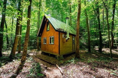 755 Bear Branch Rd, Wartburg, TN, 37887-3821 | Card Image