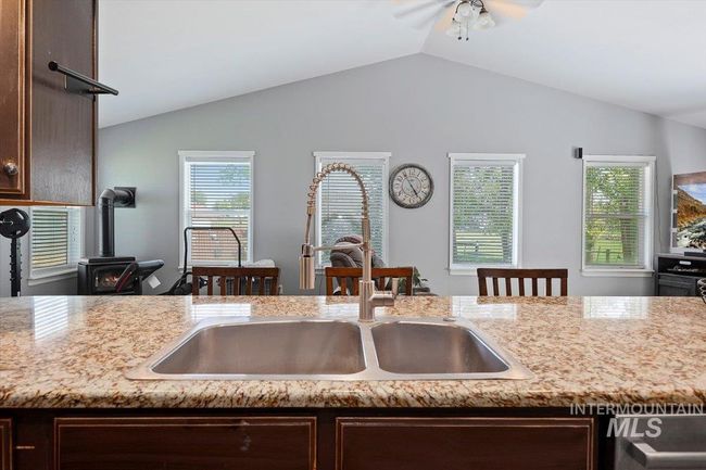 2123 E 3970 N, House other with 4 bedrooms, 3 bathrooms and 2 parking in Filer ID | Image 12
