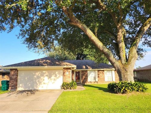 213 Saint Anthony St, Luling, LA, 70070-5107 | Card Image