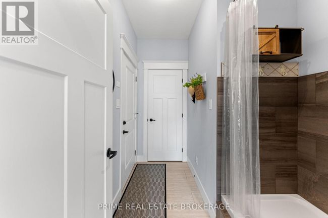 89 Gill Rd, House other with 5 bedrooms, 3 bathrooms and 6 parking in Grand Bend ON | Image 31
