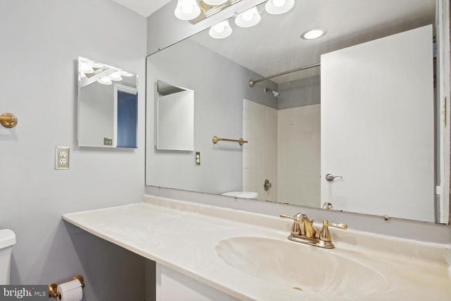 APT-1116 - 2300 Pimmit Dr, Condo with 3 bedrooms, 3 bathrooms and null parking in FALLS CHURCH VA | Image 28
