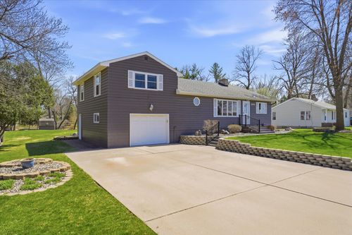 1302 3rd Ave Ne, Buffalo, MN, 55313-1928 | Card Image