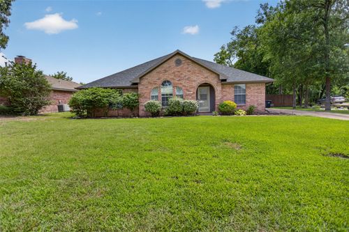 10520 Woodland Dr, Greenville, TX, 75402-3316 | Card Image