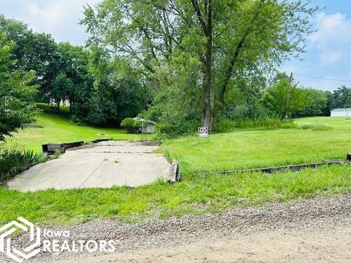 161 Hillcrest Rdg, Montezuma, IA, 50171-8482 | Card Image