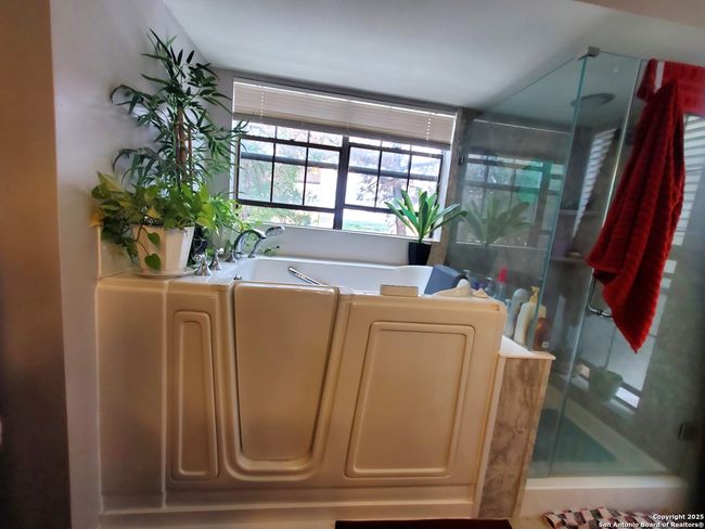APT-502 - 6100 Woodlake Pkwy, Condo with 2 bedrooms, 2 bathrooms and null parking in San Antonio TX | Image 21
