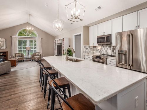 33-6011 Warbling Ln, Westerville, OH, 43081-8715 | Card Image