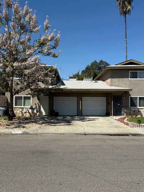 2-3719 E Hampton Way, Fresno, CA, 93726-4520 | Card Image