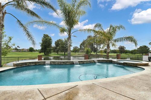 5560 Lanai Ct, Discovery Bay, CA, 94505-9292 | Card Image