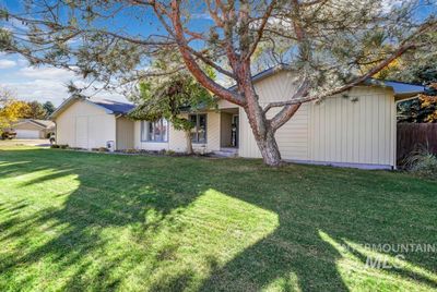 247 Edwards Dr, House other with 3 bedrooms, 2 bathrooms and 2 parking in Twin Falls ID | Image 3