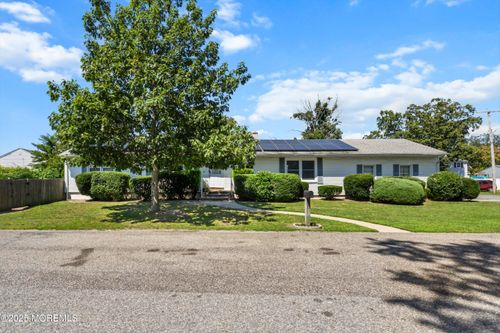 1108 Anchor Ave, Beachwood, NJ, 08722-3325 | Card Image