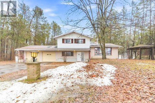 33698 W Highway 17 Highway W, Deep River, ON, K0J1P0 | Card Image