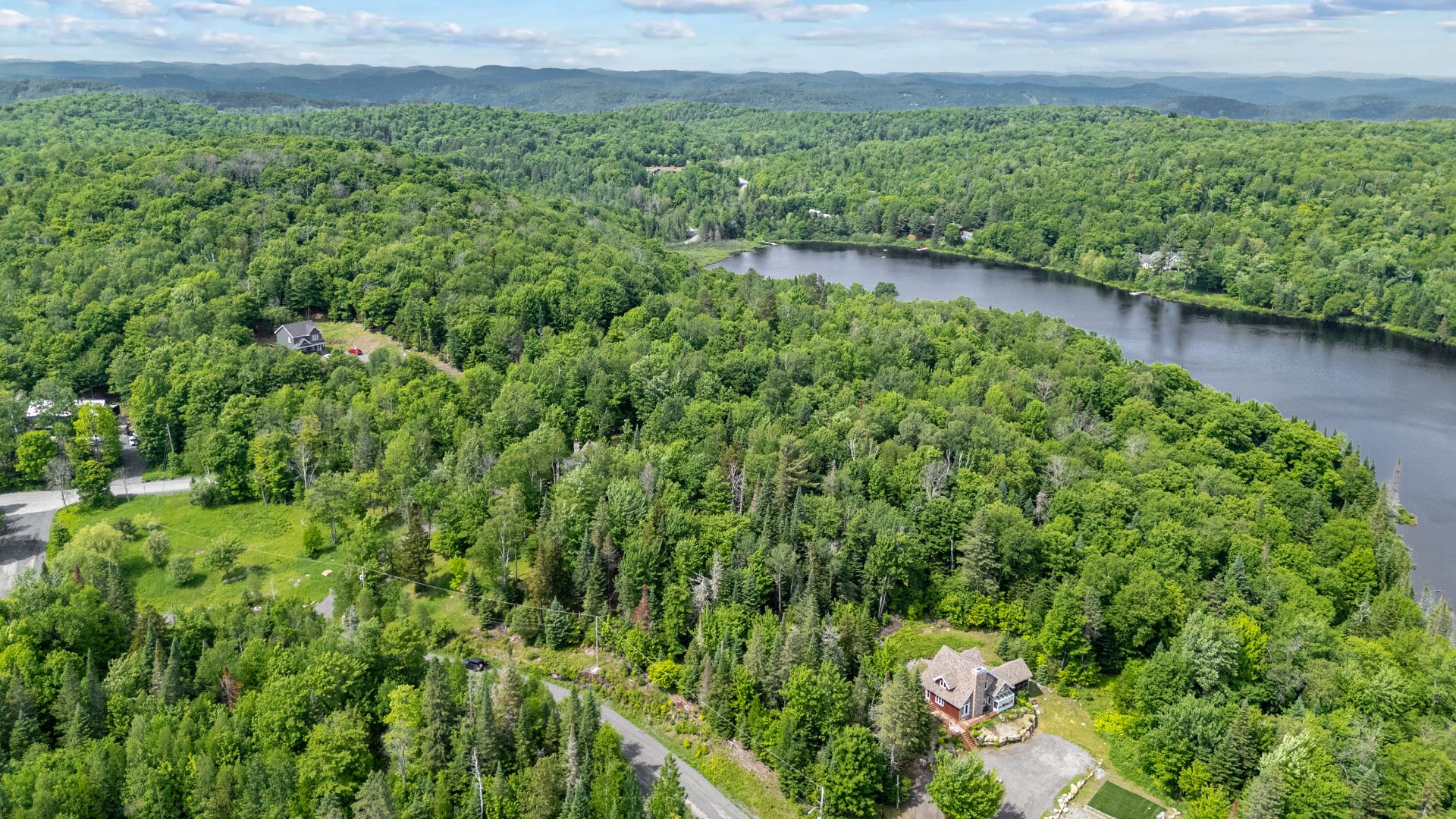 Land in Saint-Sauveur 4