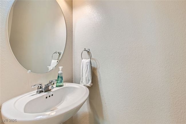 8295 Nebula Cloud Ave, House other with 4 bedrooms, 3 bathrooms and null parking in Las Vegas NV | Image 12
