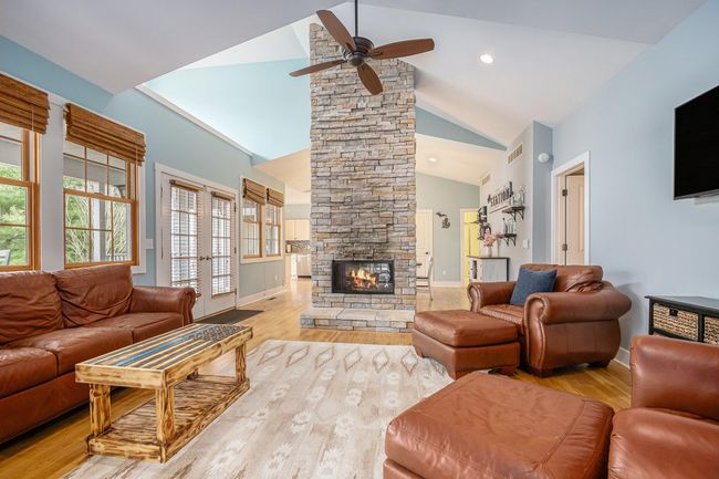 18743 Oldfield Rd, House other with 2 bedrooms, 2 bathrooms and null parking in New Buffalo MI | Image 5