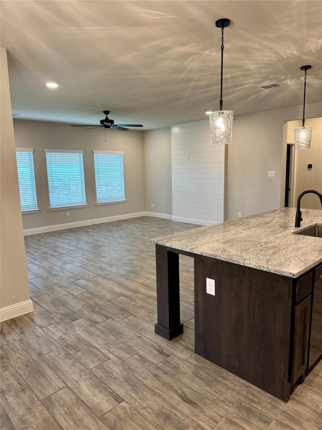 616 Jameson St, House other with 4 bedrooms, 3 bathrooms and null parking in Springtown TX | Image 5
