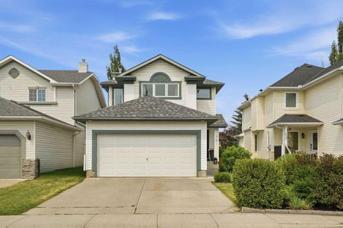 321 Douglas Ridge Cir Se, Calgary, AB, T2Z3H5 | Card Image
