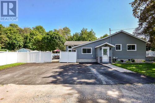 25 Lucy St, Penetanguishene, ON, L9M1K7 | Card Image