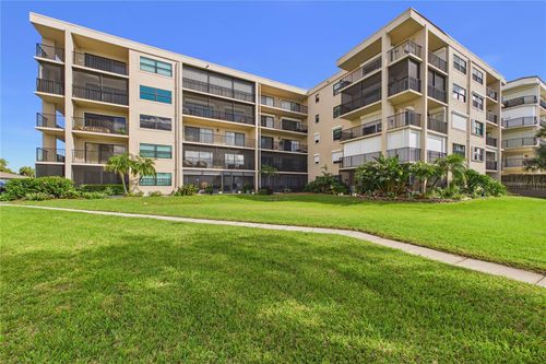 642-201 International Dr, CAPE CANAVERAL, FL, 32920-3675 | Card Image