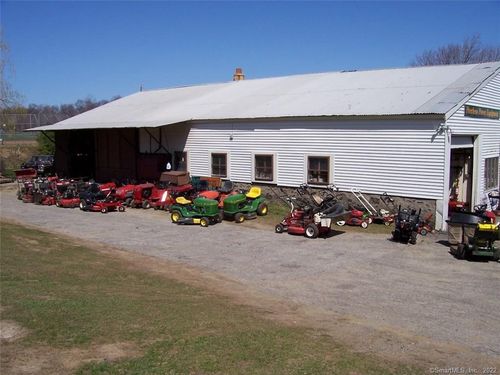 52 Gillotti Rd, New Fairfield, CT, 06812-2525 | Card Image