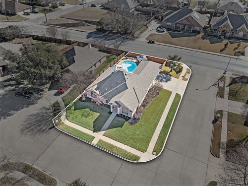 7700 Chandler Ct, North Richland Hills, TX, 76182-3956 | Card Image