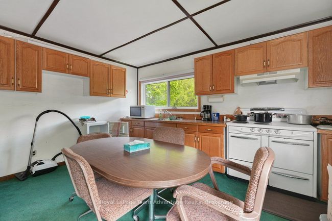 15 Labrash Lake Rd, House other with 2 bedrooms, 1 bathrooms and 4 parking in Dunchurch ON | Image 36