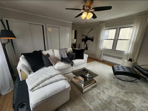 18 Webster Ave, Harrison, NY, 10528-2906 | Card Image