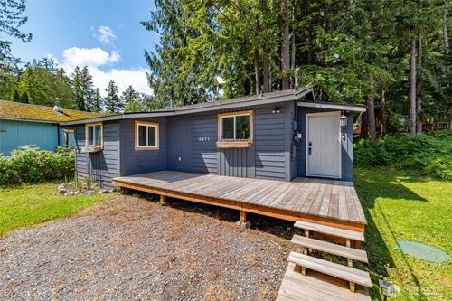 8471 Golden Valley Dr, Maple Falls, WA, 98266-8225 | Card Image