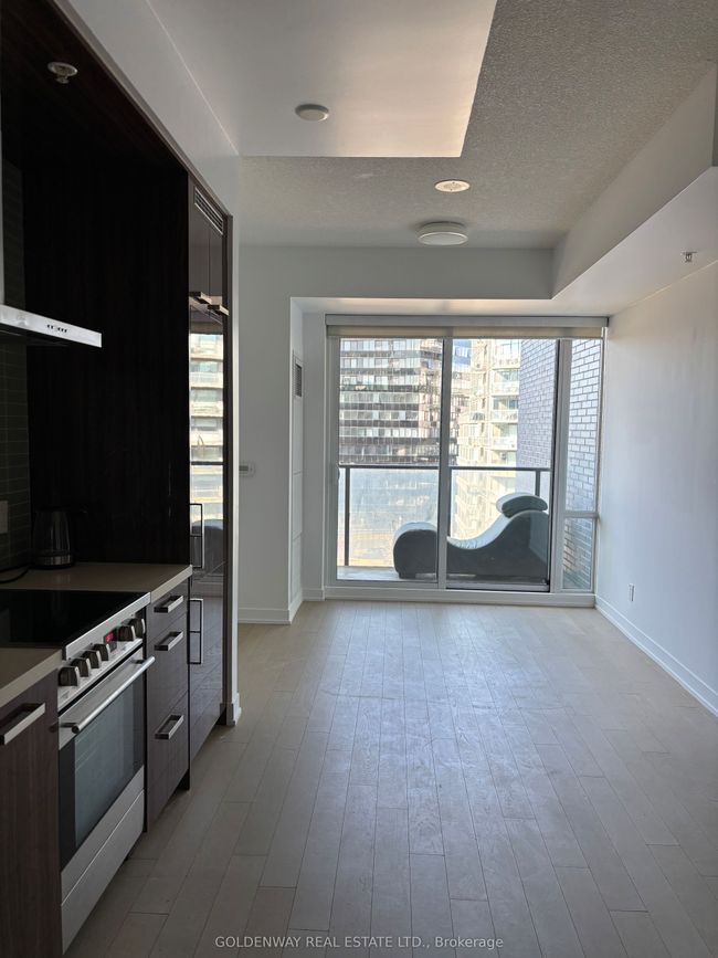 S715 - 120 Bayview Ave, Condo with 0 bedrooms, 1 bathrooms and null parking in Toronto ON | Image 7