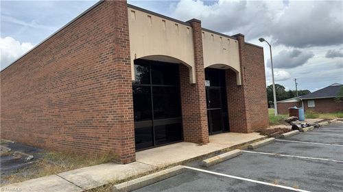 4112 W Old Us 421 Hwy, Hamptonville, NC, 27020-8413 | Card Image