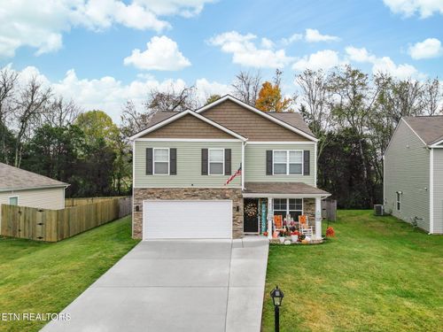 877 Greene Meadow Dr, Talbott, TN, 37877-1739 | Card Image