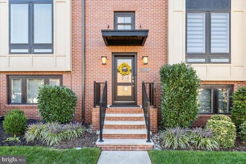 17 E Hartwick Dr, SKILLMAN, NJ, 08558-1811 | Card Image