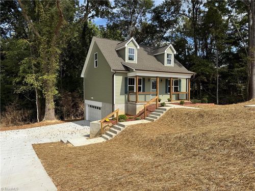 30 Culbreth Ave, Thomasville, NC, 27360-2947 | Card Image