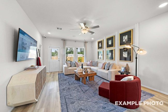 108 W Canopy Crossing Cir, House other with 5 bedrooms, 3 bathrooms and 2 parking in Conroe TX | Image 6