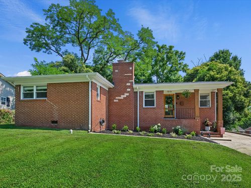 1516 Russell Ave, Charlotte, NC, 28216-5144 | Card Image