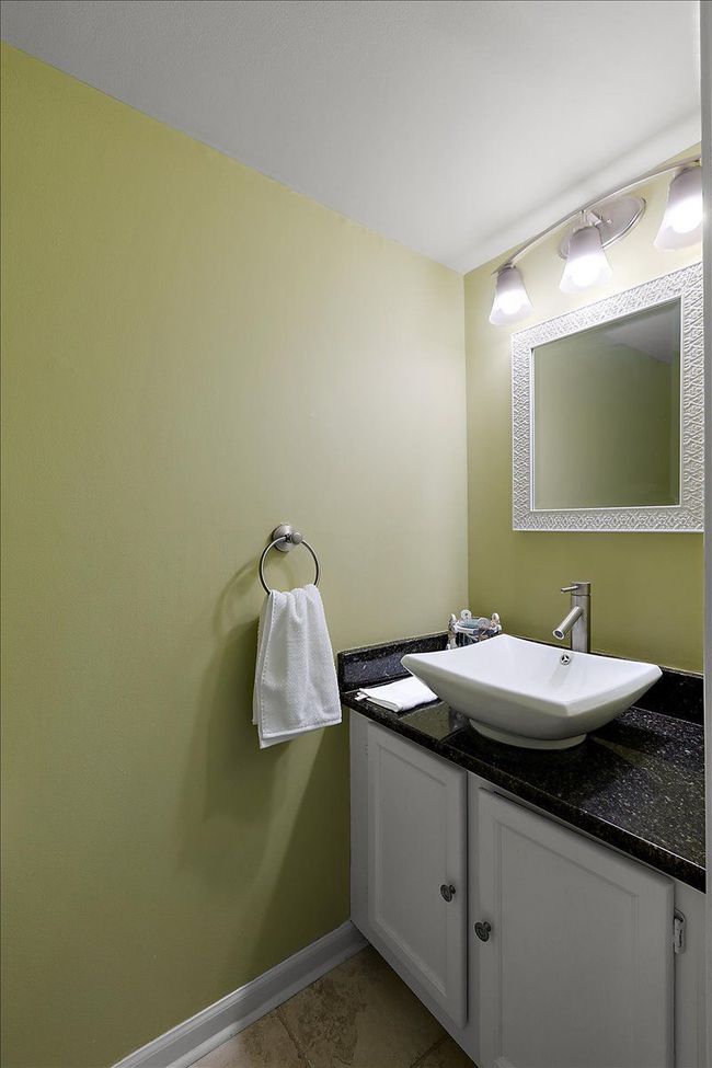 45105 Horseshoe Cir, Condo with 2 bedrooms, 3 bathrooms and null parking in Canton MI | Image 18