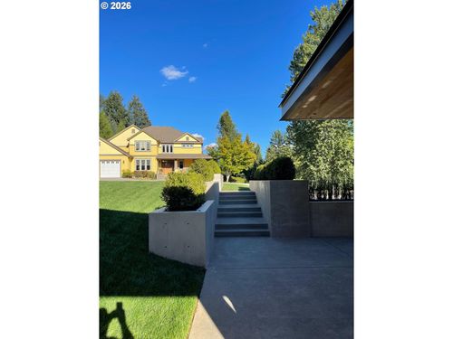 17071 Sw Mount Hood Dr, Beaverton, OR, 97007-8341 | Card Image