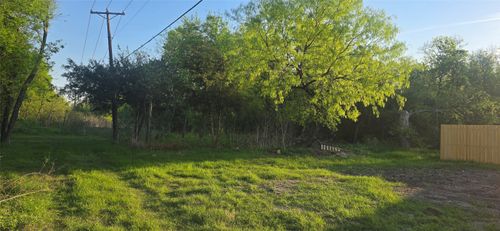 617 Se 4th St, Grand Prairie, TX, 75051 | Card Image