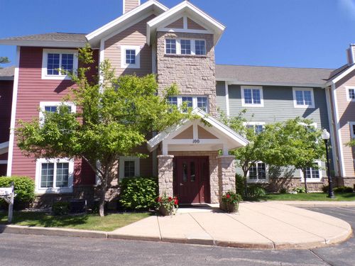 1246 Sunnyside Dr, Cadillac, MI, 49601-8725 | Card Image