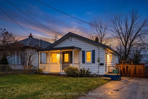 9 Mercer Rd, Cambridge, ON, N1R5A6 | Card Image