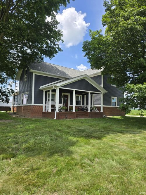 8065 N State Road 17, Lucerne, IN, 46950-9211 | Card Image