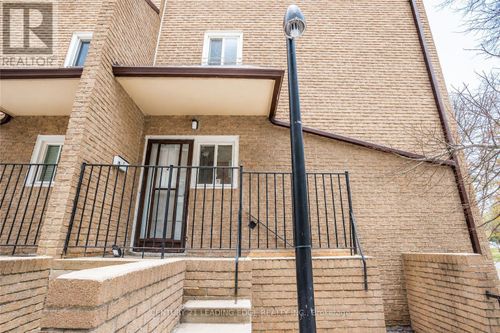 26-91 Muir Dr, Scarborough, ON, M1M3T7 | Card Image