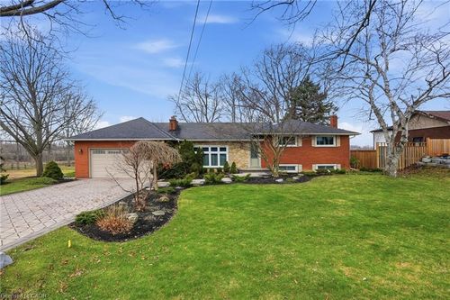 692 Miles Rd, Hannon, ON, L0R1P0 | Card Image