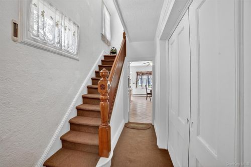 305 N Terrace Ave, Mount Vernon, NY, 10550-1022 | Card Image