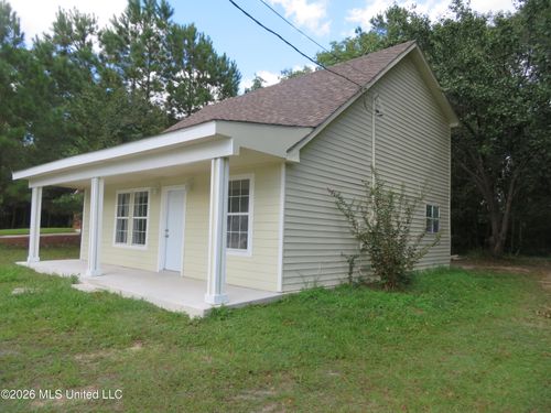 2512 Beachview Dr, Ocean Springs, MS, 39564-9579 | Card Image